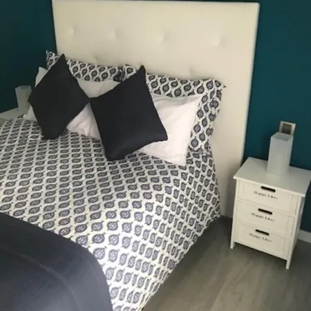 Vip Holidays & Center 2 Apartment *